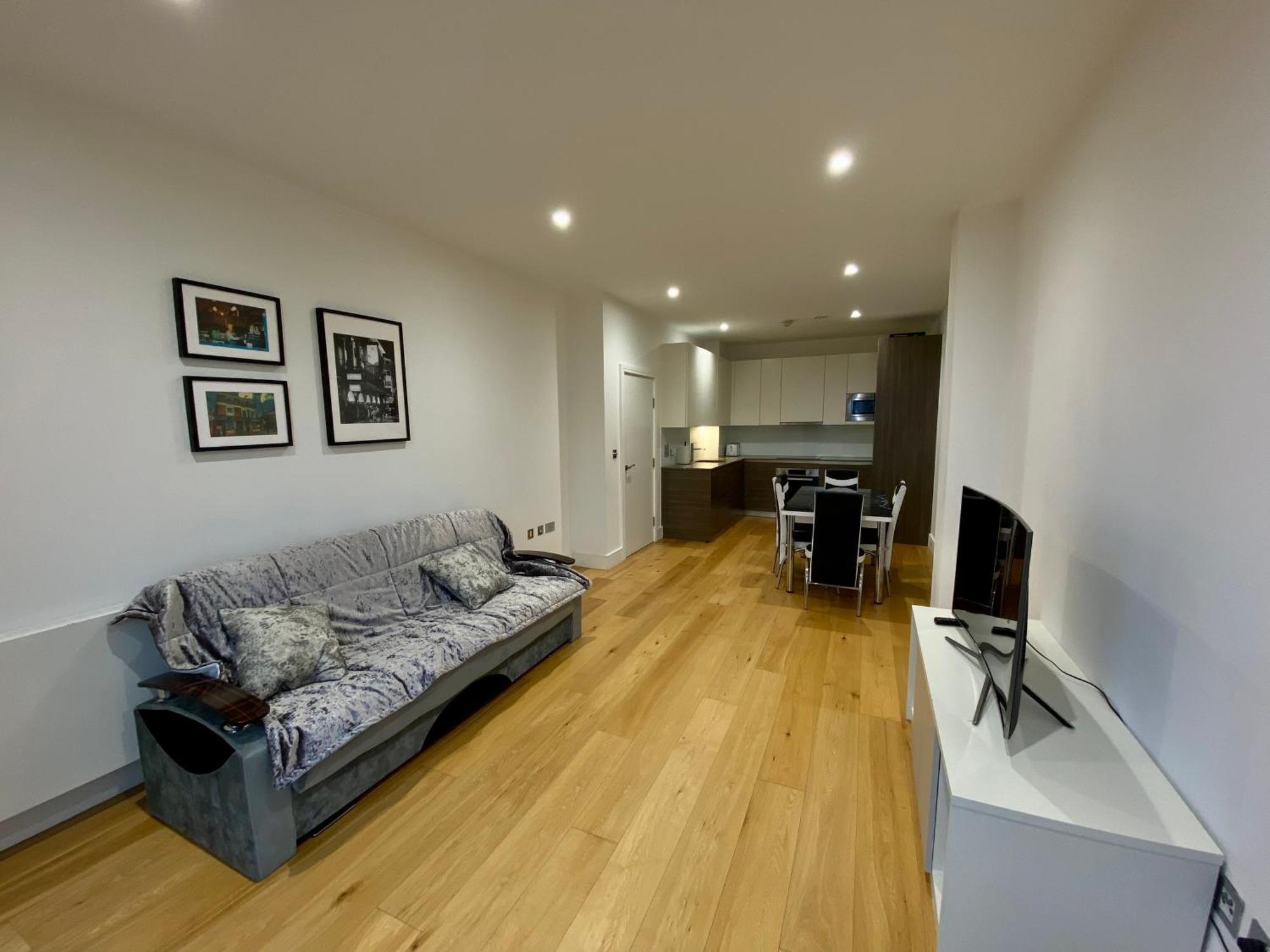 Spacious 2 Bedroom Penthouse Retreat Londra Esterno foto