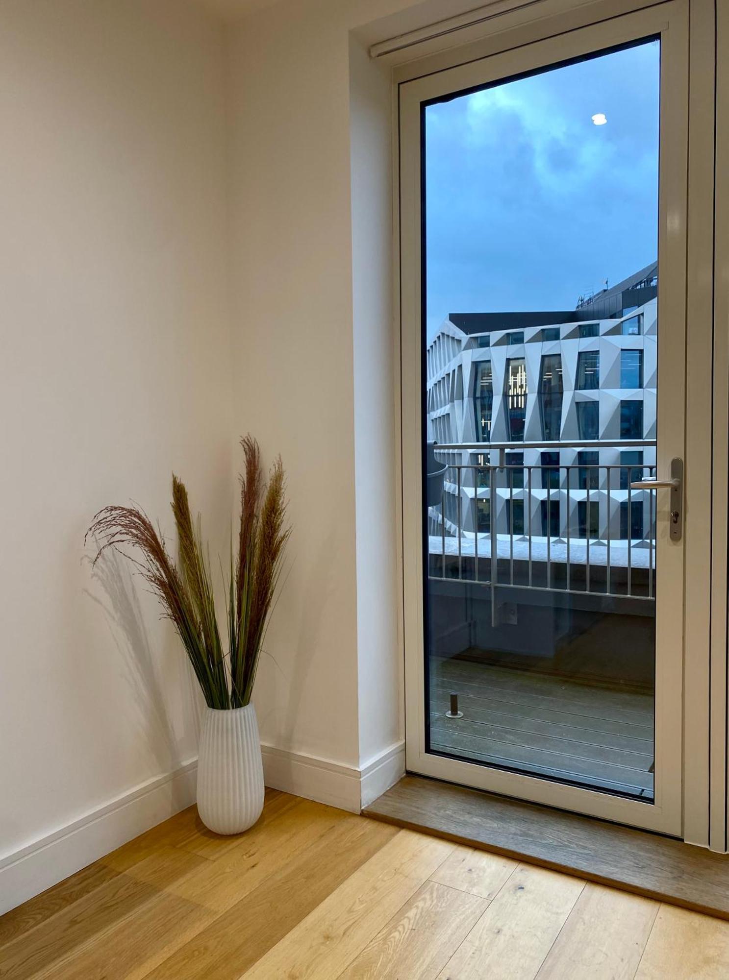 Spacious 2 Bedroom Penthouse Retreat Londra Esterno foto